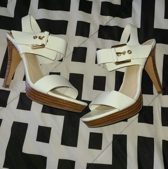 Heels - Picture 1 of 5